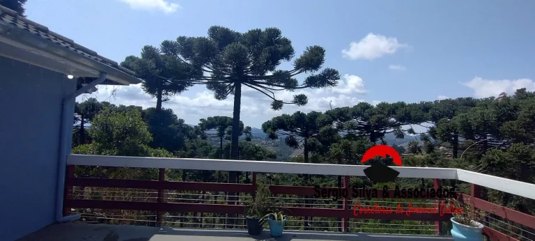 Imagem Casa a Venda na Região da Vila Natal em Campos do Jordão -SP.