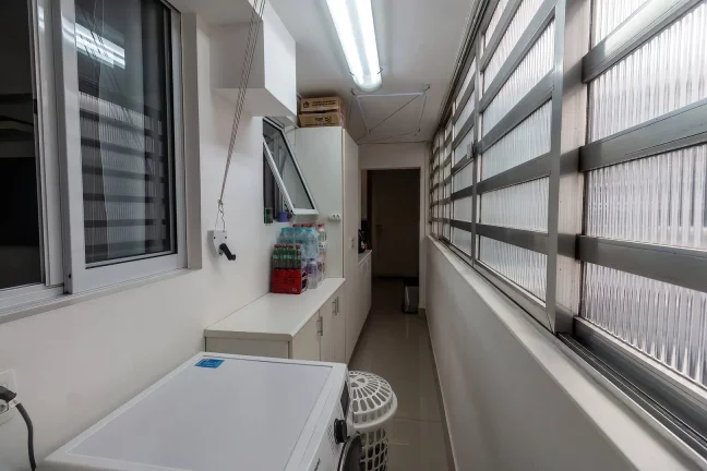 Imagem Apartamento totalmente reformado no Itaim Bibi.