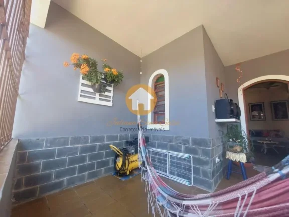 Imagem Casa à Venda  3 Suítes e até 10 vagas em Caraguatatuba- Sp