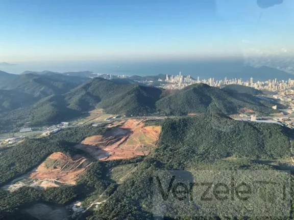 Imagem Terreno para Venda em Balneário Camboriú / SC no bairro Municípios