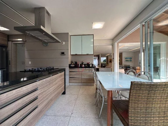 Imagem Casa à venda no Alto da Boa Vista com 4 suítes e 343 m²