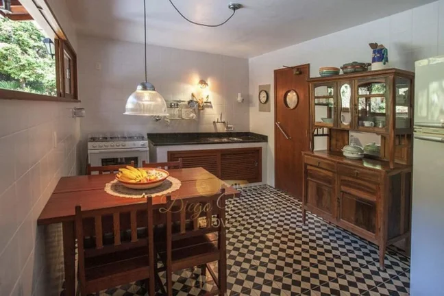 Imagem Casa para Venda em Teresópolis / RJ no bairro Parque do Imbui