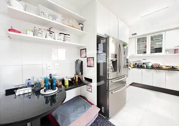 Imagem Vila Nova Conceição, 3 suítes, 226m²