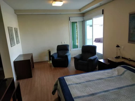 Imagem Casa Duplex em Esmeraldas