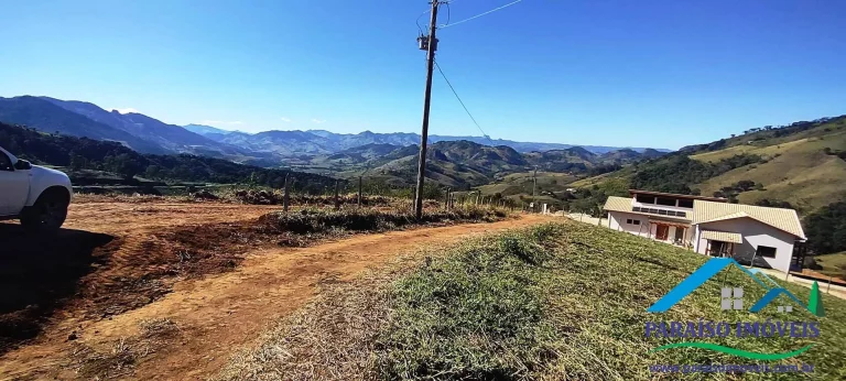 Imagem Terreno a venda em Gonçalves com vista para a Pedra do Baú.