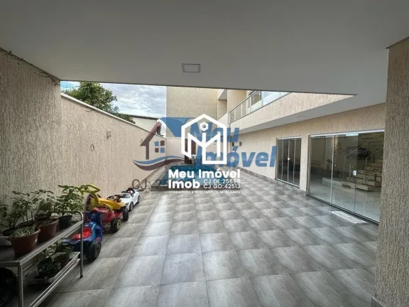 Imagem Arniqueiras Conjunto 4 Casa Sobrado 4 Quartos todos com suíte 1 closet Piscina