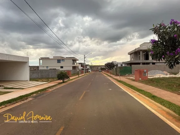 Imagem Daniel Ferreira vende: Lote plano no condomínio Le Jardin