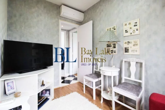 Imagem Apartamento À Venda Com 62M² - 2 Dormitórios - 1 Vaga Em Moema!!