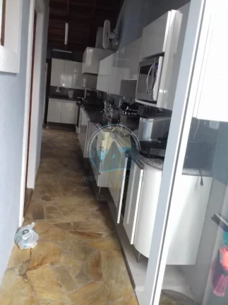 Imagem Casa à venda em Ubatuba-SP, bairro Pereque Mirim, 4 quartos, 2 suítes, 2 salas, 5 banheiros, 6 vagas de garagem, 250,00 m².
