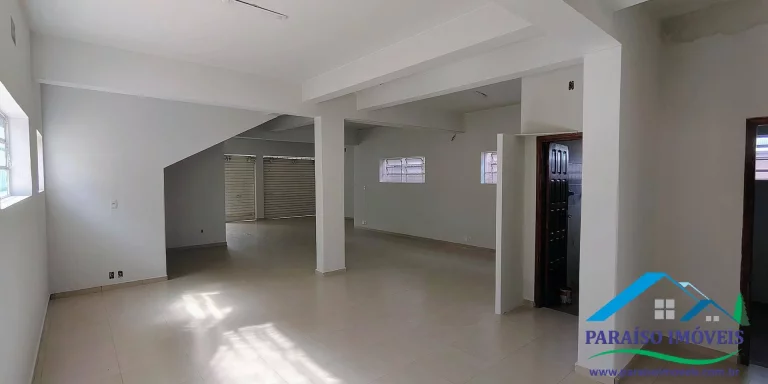 Imagem Ponto Comercial de 120m² para Aluguel no Centro de Paraisópolis, MG