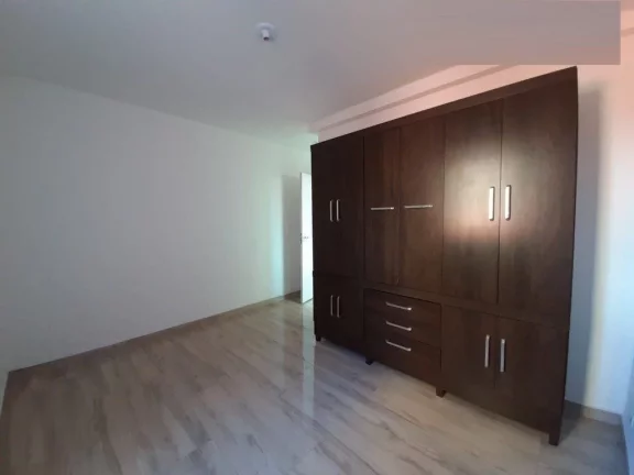 Ótimo apartamento muito bem localizado na Vila Independência com 2 quartos com AE sendo 1 suíte, ...