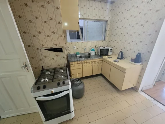 Imagem Apartamento para reforma com 3 dormitórios à venda em Balneário Camboriú.