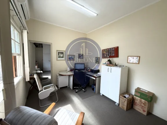 Imagem Casa à venda em Perdizes, São Paulo-SP: 4 quartos, 2 salas, 5 banheiros, 2 vagas de garagem, 213m². Confira!