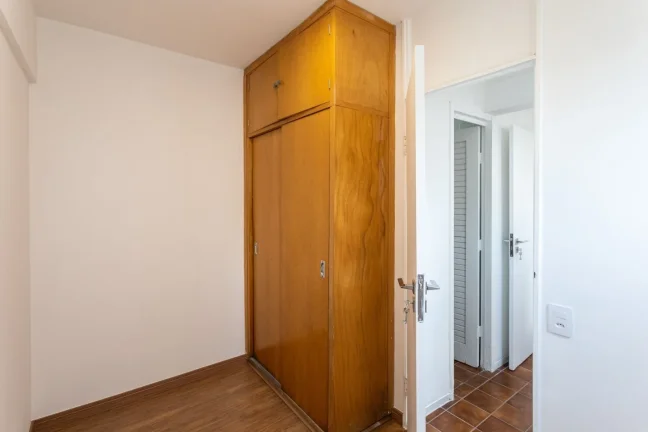 Imagem Apartamento 121M², 3Q, 1 Suíte, 2 Banheiros, 1 Vaga, Academia, Piscina, Salão de Festas, Churrasqueira, Playground, Quadra, Espaço Gourmet.