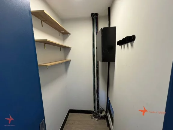 Imagem Casa Comercial à Venda em Pinheiros, São Paulo-SP: 5 Salas, 3 Banheiros, 1 Vaga de Garagem e 120m² de Área