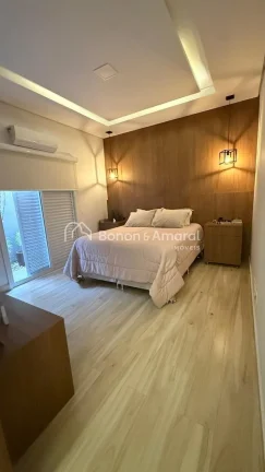 Imagem Casa Térrea para Locação no Condomínio Terras do Cancioneiro - Paulínia/SP

Ao entrar, o imóve...