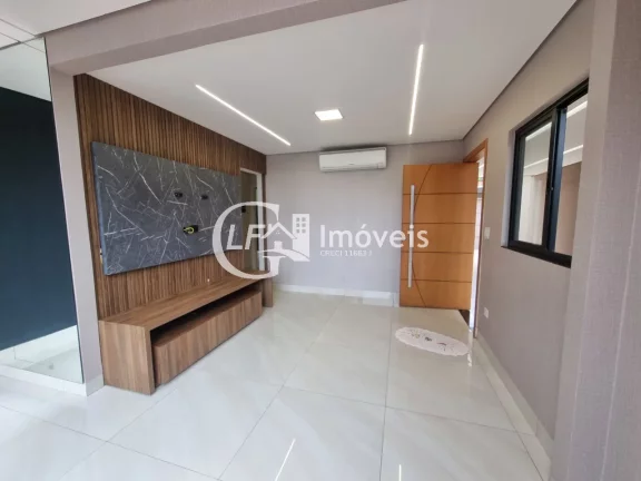 Imagem Impecável casa à venda em Campo Grande-MS, na Vila Jacy: 3 suítes, 2 salas, 4 banheiros, 5 vagas de garagem, 162,76 m² de área.