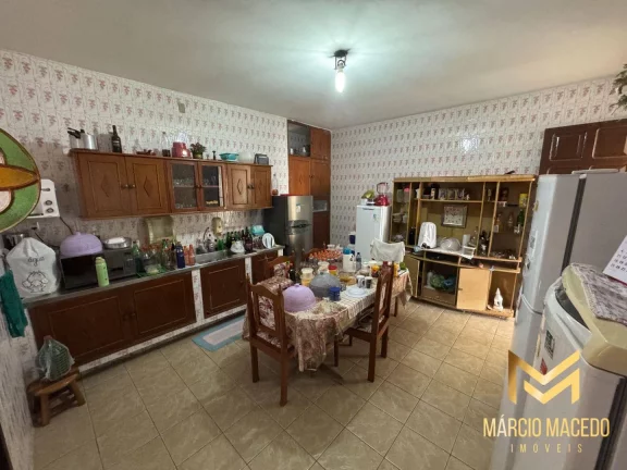 Imagem Casa com 7 dormitórios à venda, 323 m² por R$ 1.690.000,00 - Centro - Fortaleza/CE