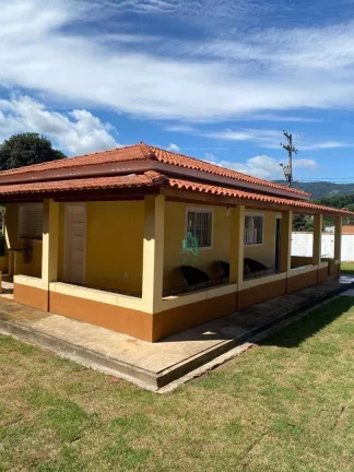 Imagem Chácara com 2 dormitórios à venda, 1000 m² por R$ 480.000,00 - Zona Rural - Nazaré Paulista/SP