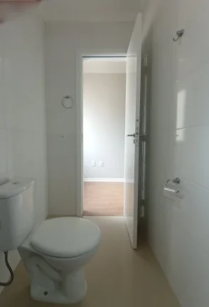 Imagem Sobrado com 2 suítes e 2 vagas de garagem