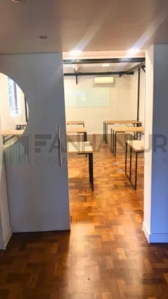 Imagem Aluguel de Casa Comercial no Jardim América, São Paulo-SP: 8 salas, 20 vagas de garagem, 500 m² de área.