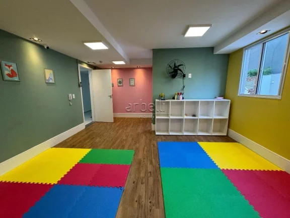 Imagem Apartamento com 36M², 2 dormitórios, cozinha integrada com a sala, área de serviços, varanda e 1...