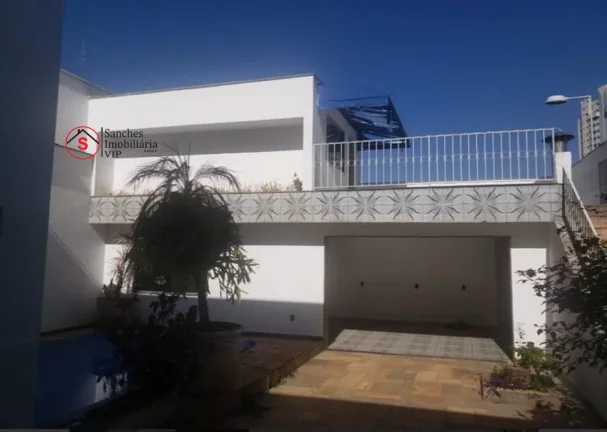Imagem CASA TÉRREA COM 3 DORMITÓRIOS A VENDA NA VILA ZELINA, COM QUINTAL, CHURRASQUEIRA, JARDIM E PISCINA. A 10 MINUTOS A PÉ DO METRÔ VILA PRUDENTE.