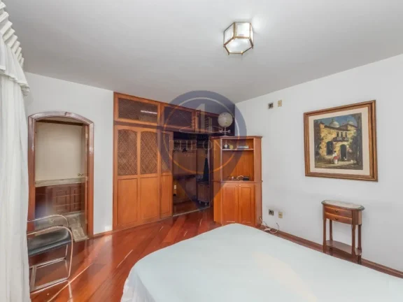 Imagem Luxuoso apartamento de 4 quartos e 3 suítes com 214m² no Jardim da Saúde, São Paulo - SP. Aproveite!