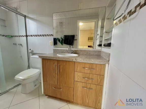 Imagem Apartamento à venda com 3 dormitórios sendo 1 suíte no Centro de Florianópolis/SC.