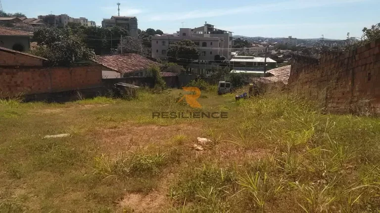 Imagem OPORTUNIDADE - Lote comercial á venda no bairro Planalto