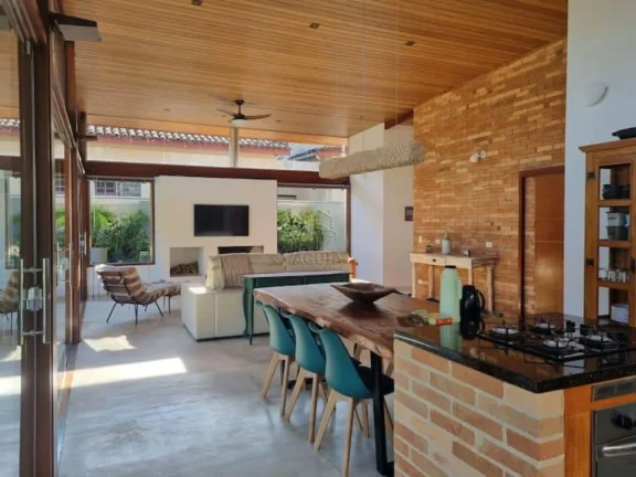Imagem LINDA E ACONCHEGANTE CASA NA PRAIA COM JACUZZI!!