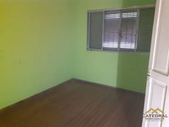 Imagem CASA COM SALÃO COMERCIAL NA VILA ARENS