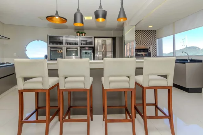 Imagem Apartamento de 3 suites e 1 vaga de garagem frente mar em Balneário Camboriú/SC