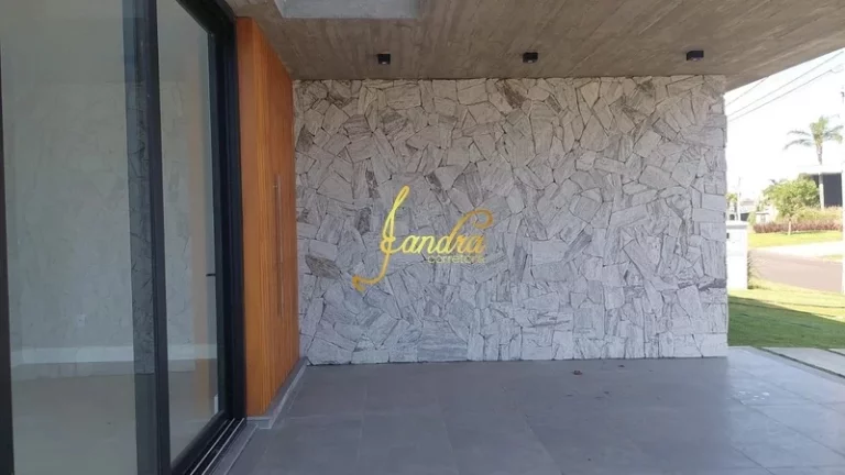 Imagem Casa térrea com 4 suítes e beira de lago