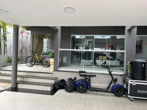 Imagem Sobrado com 5 dormitórios à venda, 215 m² por R$ 2.500.000,00 - Vila Oliveira - Mogi das Cruzes/SP