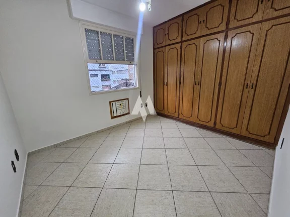 Imagem Apartamentde 2 Dormitórios sendo 1 suíte, 104m², Dependência Completa e Vaga de Garagem Demarcada