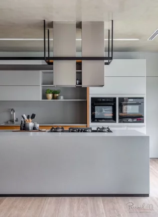Imagem Excelente casa em condominio no bairro Cacupé! A casa possui: 4 suítes Lavabo Escritório com banh...