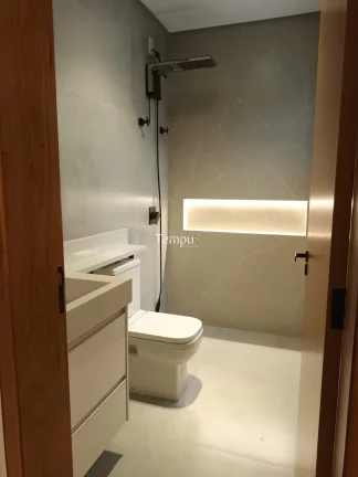 Imagem Sobrado Alto Padrão, 3 Suítes, Churrasqueira com Piscina