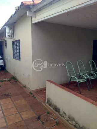 Imagem Casa de 4 quartos à Venda no Parque Residencial Rita Vieira, Campo Grande-MS - 140m² - 2 vagas de garagem