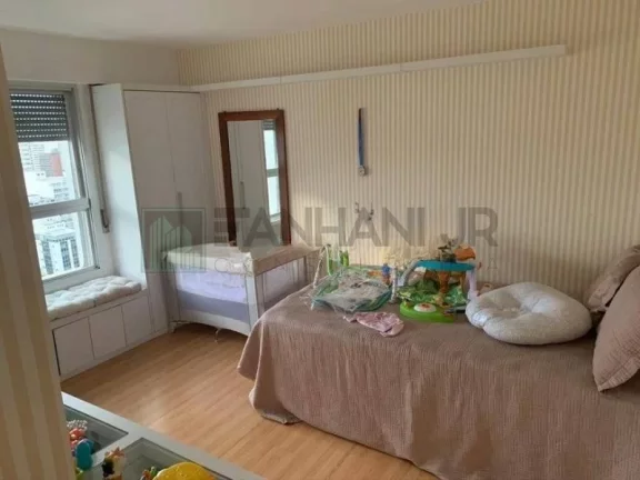 Imagem Descubra o seu novo lar no coração do Itaim Bibi! Com uma localização privilegiada na Rua Camargo Cabral, este magnífico apartamento de 280m² é a defi