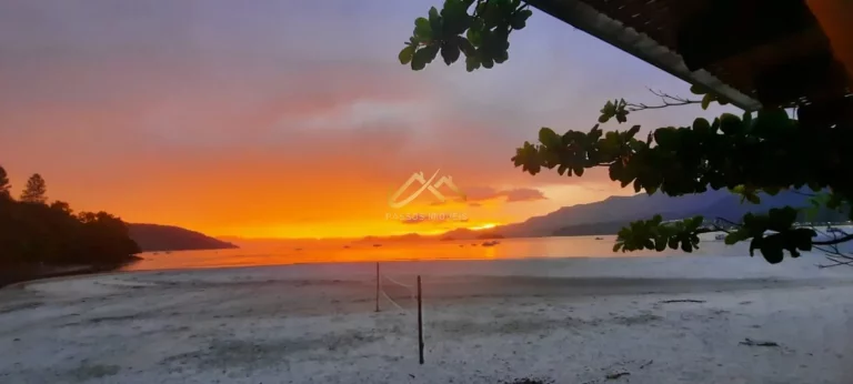 Imagem LINDA CASA PÉ NA AREIA EM PRAIA TRANQUILA