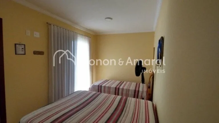 Imagem Aconchegante casa Ã  venda no condomÃ­nio EstÃ¢ncia ParaÃ­so. 

A residÃªncia possui Ã¡rea de 380 mÂ...