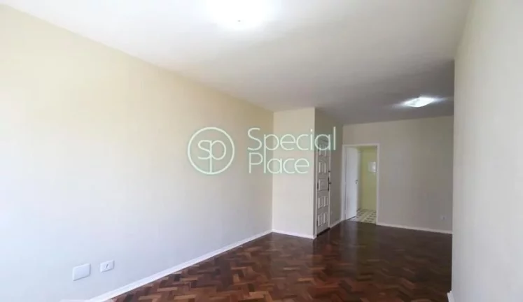 Imagem Excelente apartamento com cômodos amplos, arejados e claros. Localização excelente muito próximo...