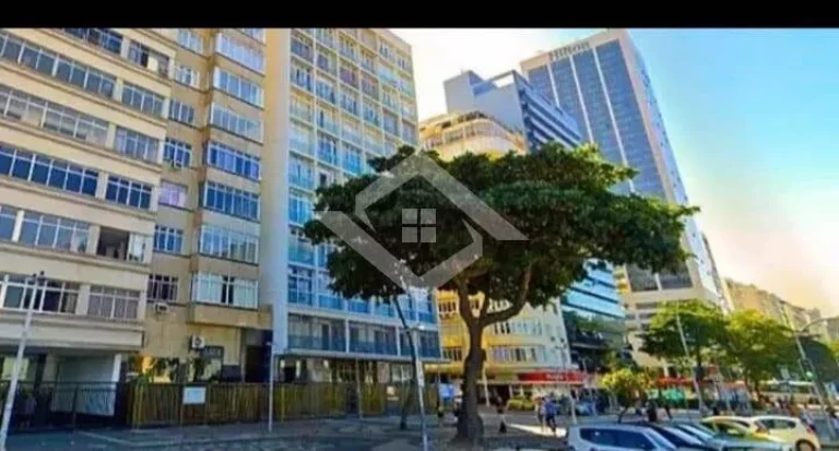 Imagem Apartamento tipo casa na av Atlantica pé na areia, estilo Garden.