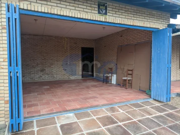 Imagem Casa á venda com 3 dormitórios na Bela Torres em Passo de Torres/SC
