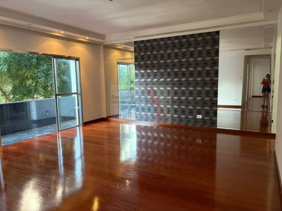 Imagem Centro de Santo André – Apê reformado com 4 dorms e 160m² de