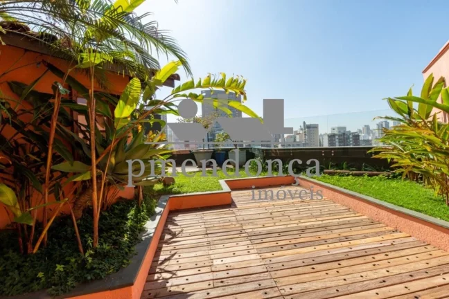 Imagem Linda cobertura duplex reformada  venda em Perdizes com 200m².