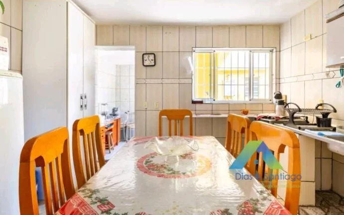 Imagem Casa Padrão Ótima Localização.