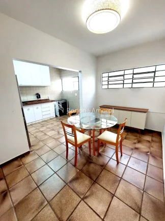 Imagem Térrea, bem localizada!
Ótimo estado, armários, muito agradável com potencial para ampliação c...