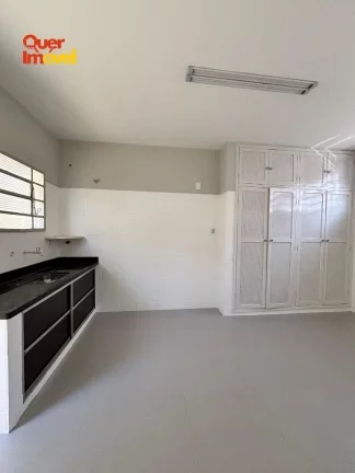 Imagem Excelente Imóvel Comercial para Locação na Vila Seixas, Ribeirão Preto-SP: 3 Quartos, 2 Salas, 2 Banheiros, 3 Vagas de Garagem!
